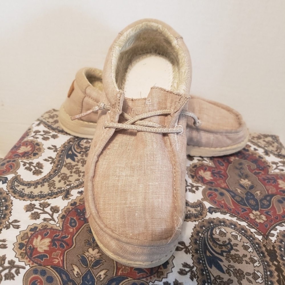 Hey Dude Wally Youth Size Y3 Slide On Shoes Tan